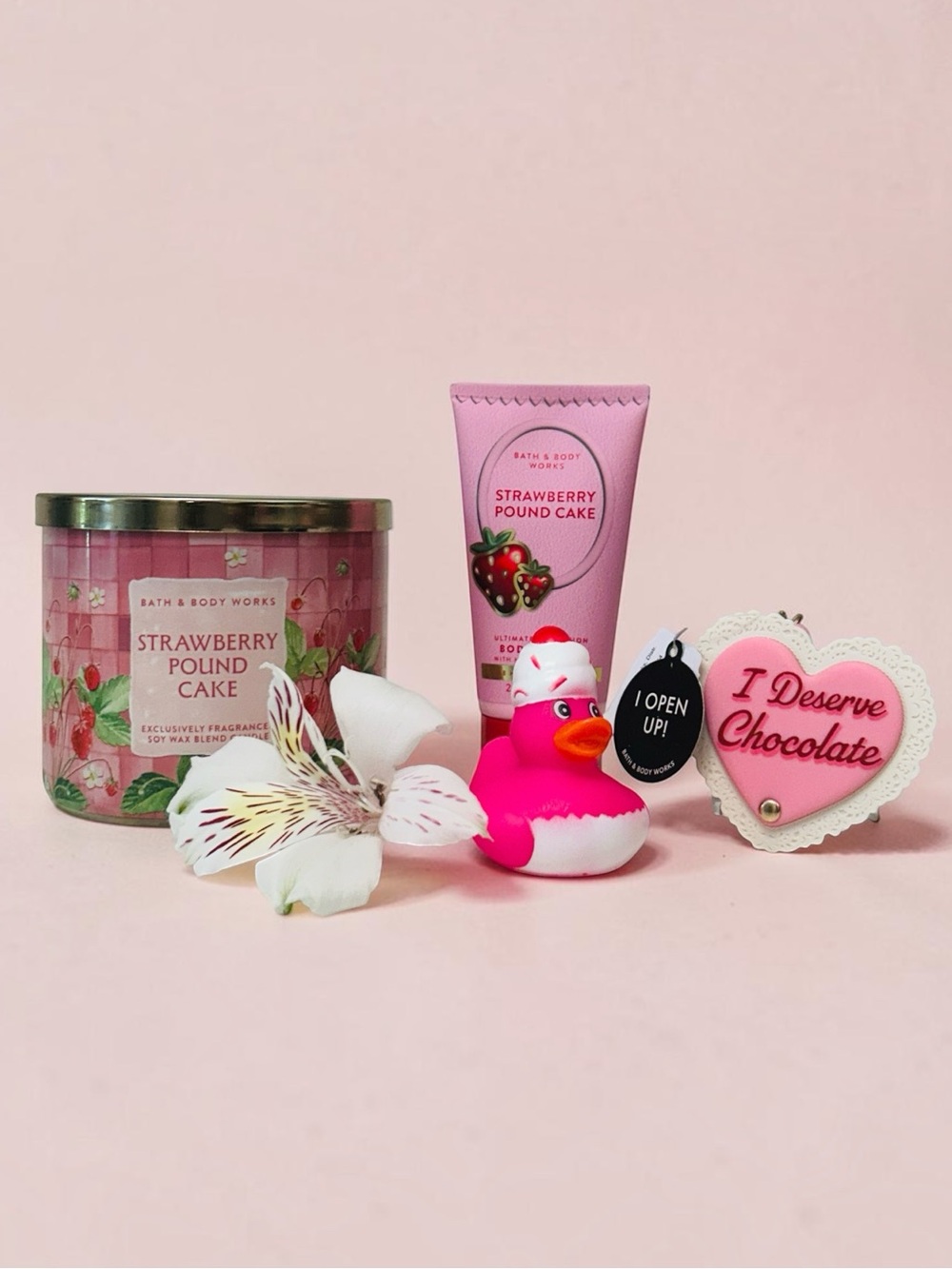 🆕🍰 Bath & Body Works Strawberry Pound Cake Bundle NWT